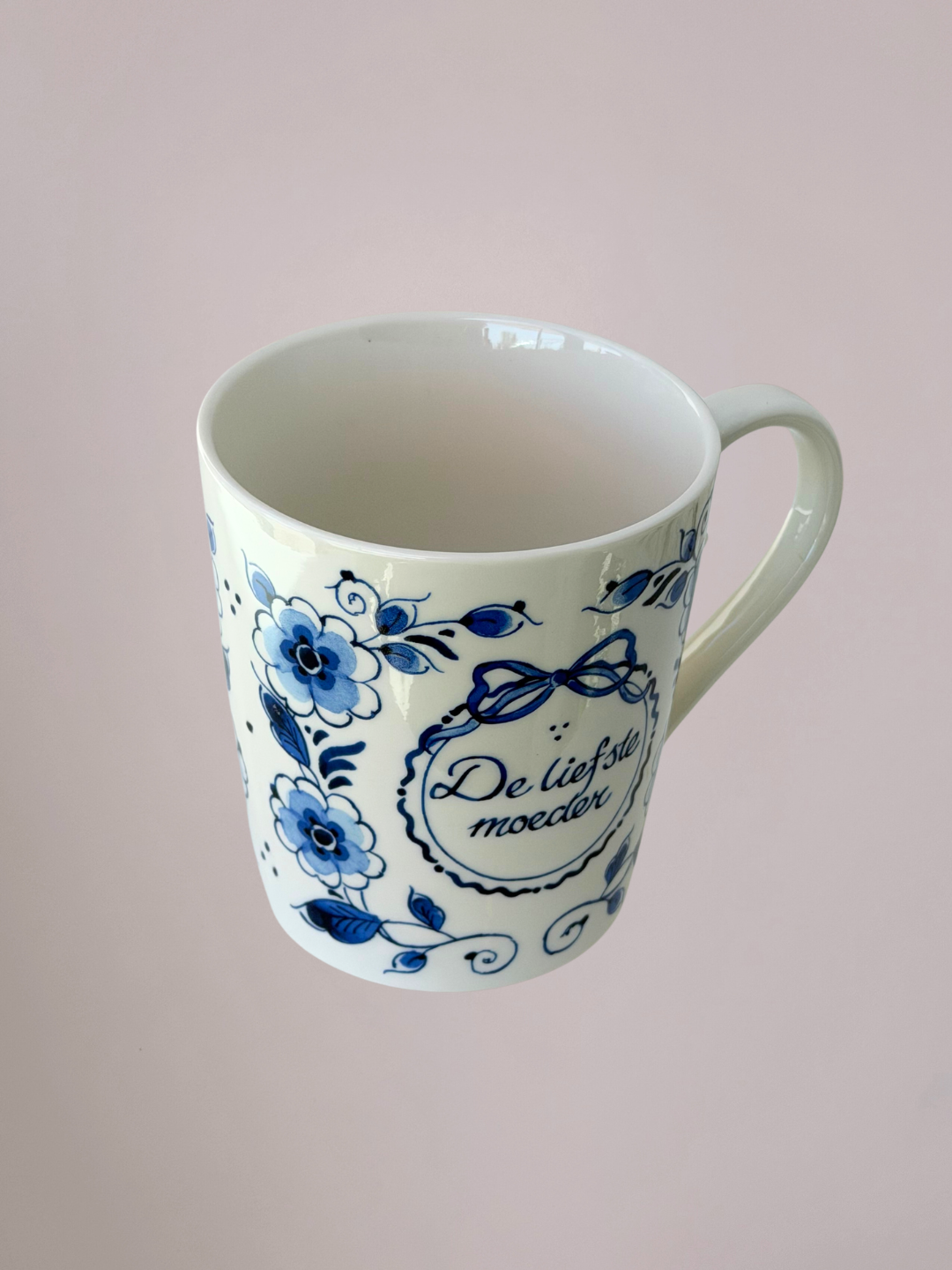 Delfts blauwe wensmok ‘de liefste moeder’ van Heinen Delfts Blauw, keramische mok 300ml met klassieke decoratie