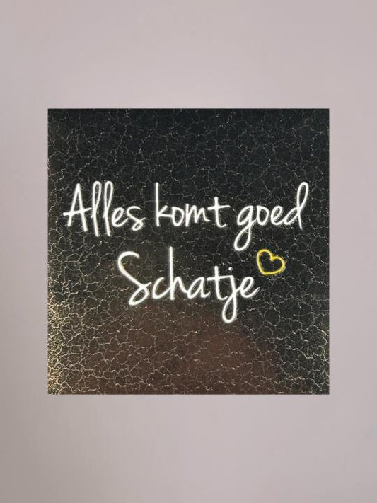 Yett Agenturen tegeltje met glanzende gouden achtergrond en de tekst Alles komt goed schatje