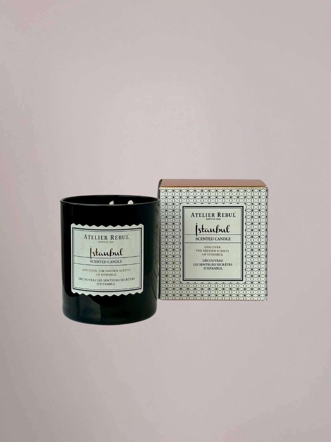 Atelier Rebul Istanbul geurkaars met luxe verpakking, warme vanillegeur in stijlvol design