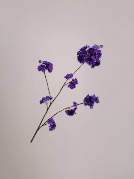 Elegante bloesem tak paars van 84 cm. Levensechte kunstbloemen met zachte tinten, onderhoudsvrij en perfect voor een stijlvol interieur.
