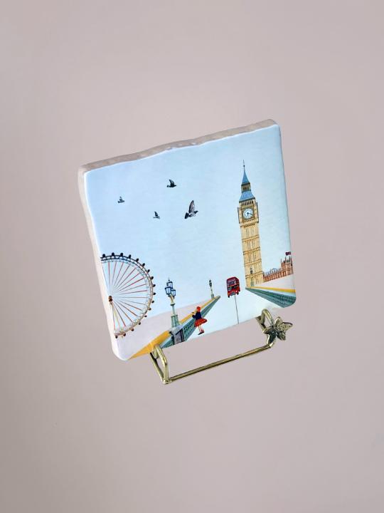 StoryTiles Eye On London tegeltje met sfeervol Londen ontwerp, handgemaakt tegeltje van 10x10 cm