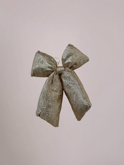 Gouden kerststrik met zachte velvet-look, luxe en fluffy, voor voordeur of muur