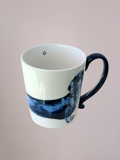 Keramische Mug Dachshund mok 300ml met teckel die rondom de mok doorloopt, speels hondendesign