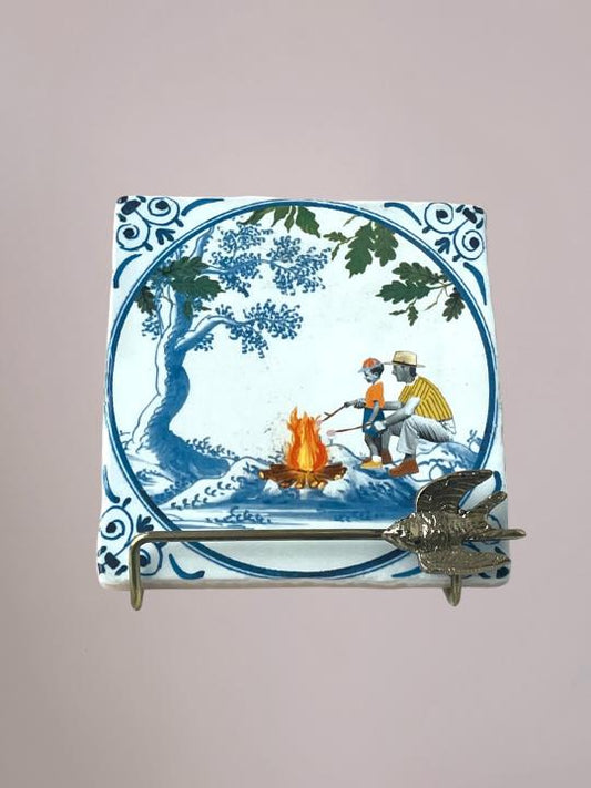 StoryTiles tegeltje Quality Time at the Campfire 10x10 cm – origineel Vaderdag cadeau met sfeervol kampvuur en nostalgische uitstraling