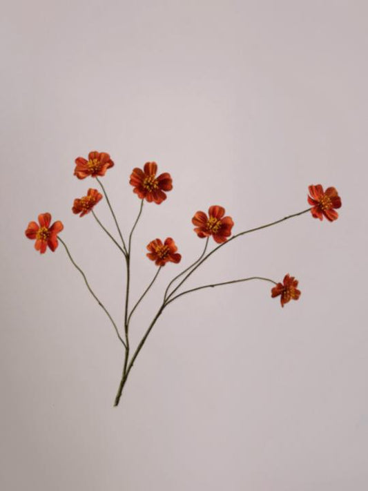 Silk-ka Cosmos tak oranje 100 cm met warme bloemen voor een vrolijk en sfeervol boeket.
