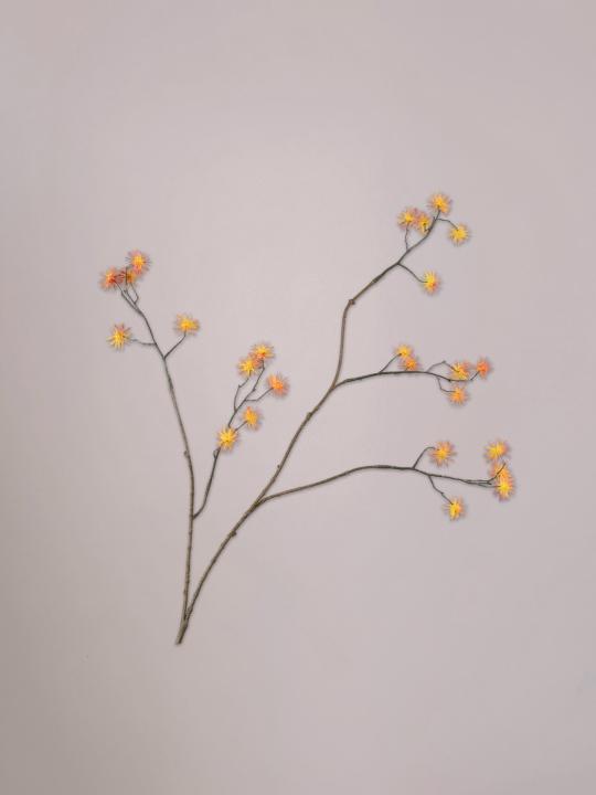 Silk-ka Distel Tak geel/oranje van 101 cm als levensechte kunsttak van zijde in een hoge vaas.