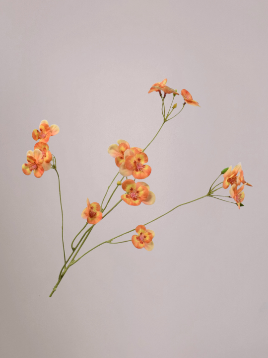 Silk-ka viool tak oranje-geel van zijde in vaas, levensechte kunst viooltjes