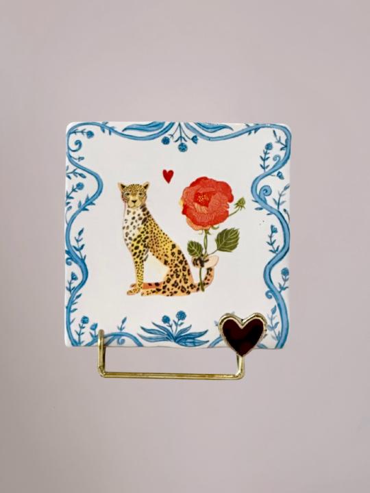 Tegeltje Just To Let You Know in gouden tegelhouder met rood hartje, frontaal weergegeven