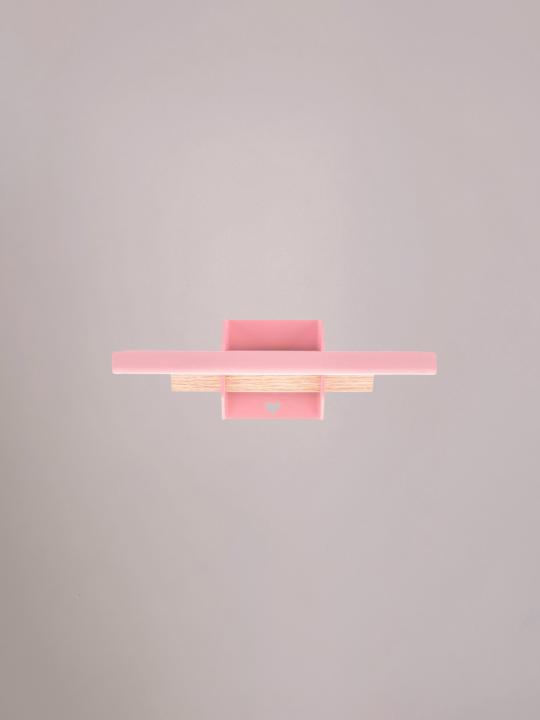 Lichtroze wandplank klein van Studio Mippe, zacht en vriendelijk, gezien vanaf de voorkant.