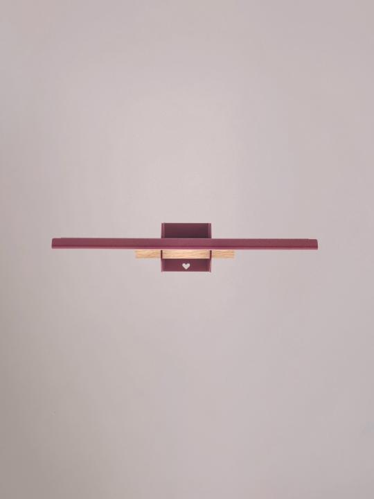 Bordeaux wandplank medium van Studio Mippe, warm en luxe.