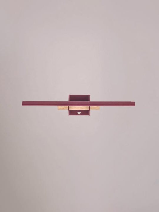 Bordeaux wandplank medium van Studio Mippe, warm en luxe.