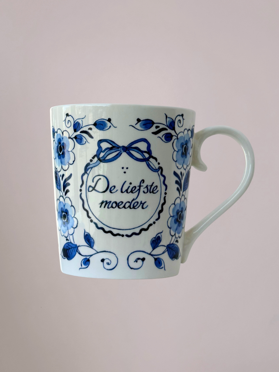 Delfts blauwe wensmok ‘de liefste moeder’ van Heinen Delfts Blauw, keramische mok 300ml met klassieke decoratie