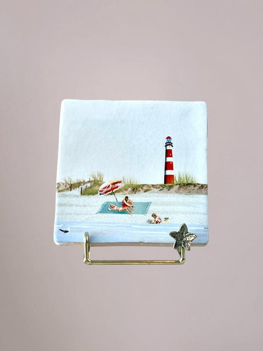 StoryTiles Ziltig Zand Van Ameland tegeltje met sfeervol strand en eilandontwerp, handgemaakt tegeltje van 10x10 cm