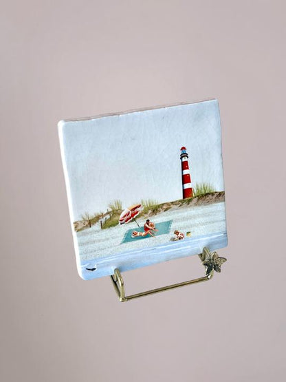 StoryTiles Ziltig Zand Van Ameland tegeltje met sfeervol strand en eilandontwerp, handgemaakt tegeltje van 10x10 cm